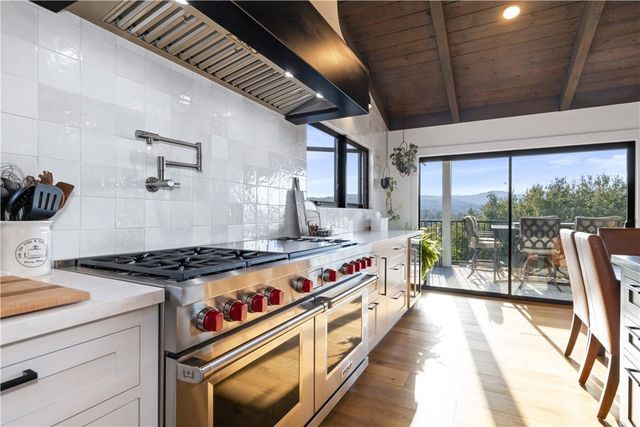 8214 Bass Point Road, Bradley, CA 93426