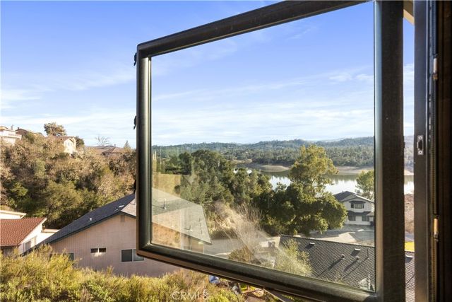8214 Bass Point Road, Bradley, CA 93426