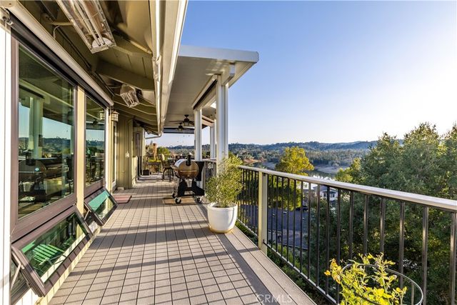 8214 Bass Point Road, Bradley, CA 93426