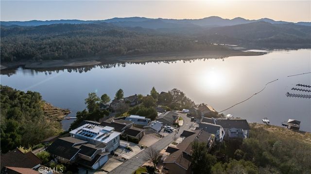 8214 Bass Point Road, Bradley, CA 93426