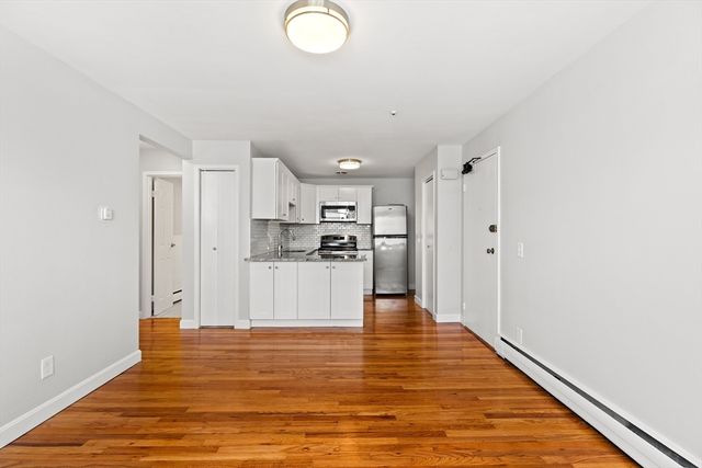 121 Warren St 4, Watertown, MA 02472