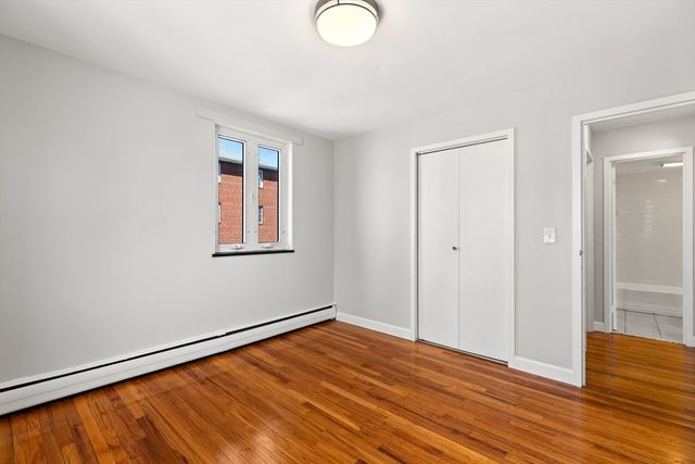 121 Warren St 4, Watertown, MA 02472