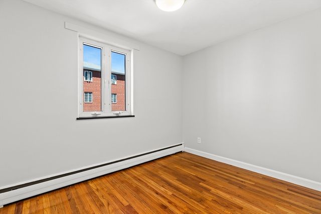 121 Warren St 4, Watertown, MA 02472