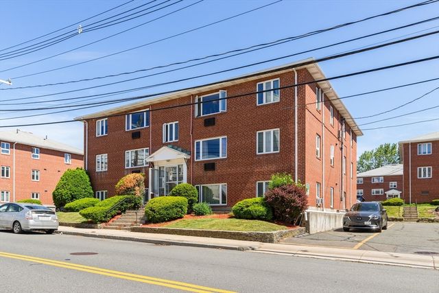 121 Warren St 4, Watertown, MA 02472