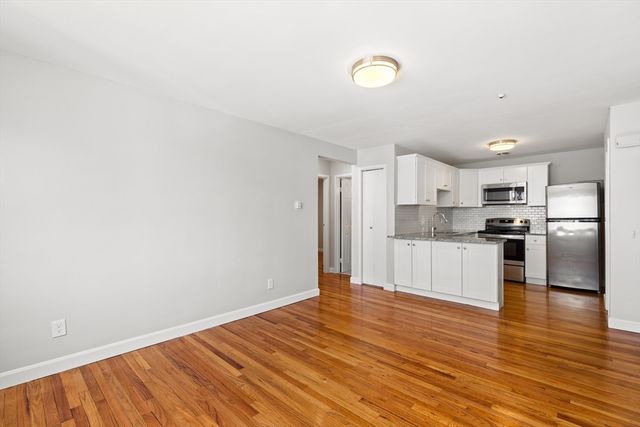 121 Warren St 4, Watertown, MA 02472
