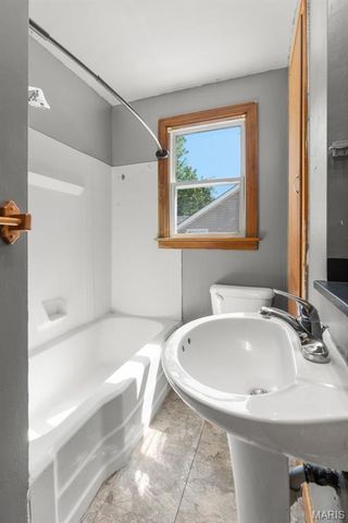 306 W 8th Street, Washington, MO 63090