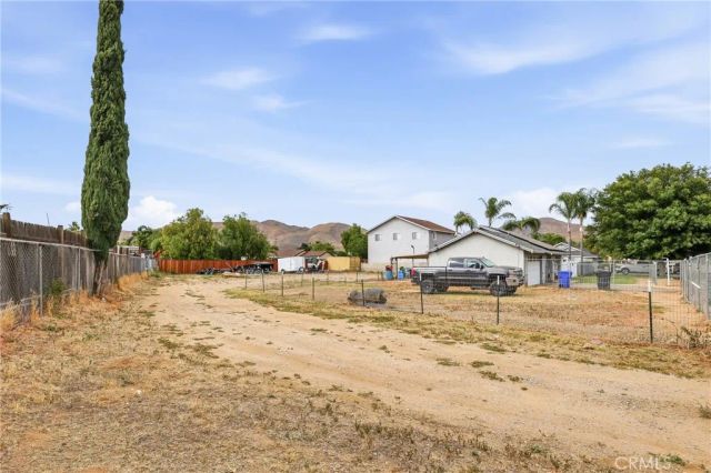 8979 Bold Ruler, Jurupa Valley, CA 92509