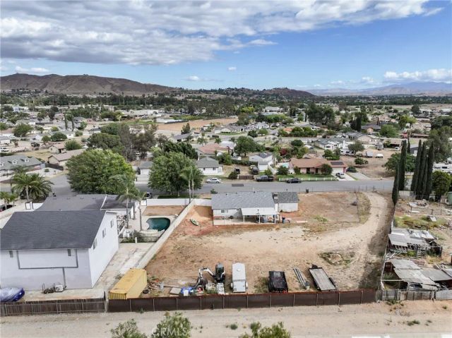 8979 Bold Ruler, Jurupa Valley, CA 92509