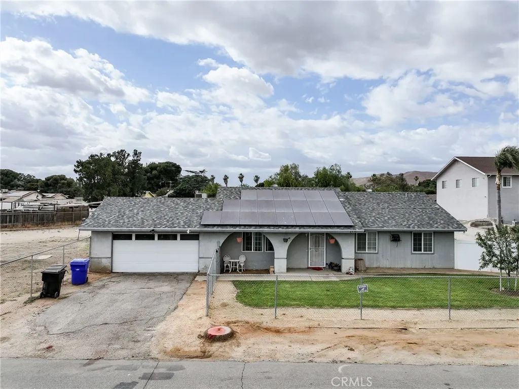 8979 Bold Ruler, Jurupa Valley, CA 92509