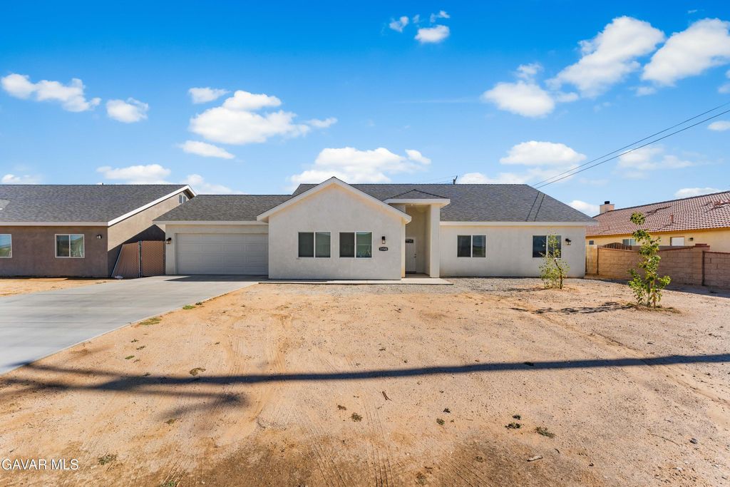 10588 Peach Avenue, California City, CA 93505