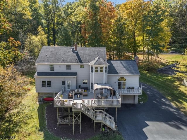 73 Old Mountain Rd, Clinton Twp., NJ 08833