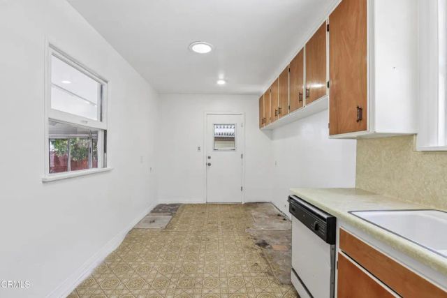 2711 N Lincoln Street, Burbank, CA 91504