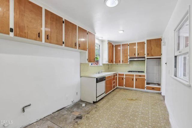 2711 N Lincoln Street, Burbank, CA 91504