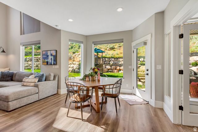 230 E VISTA WAY, North Salt Lake, UT 84054