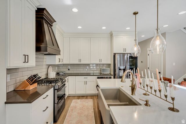 230 E VISTA WAY, North Salt Lake, UT 84054