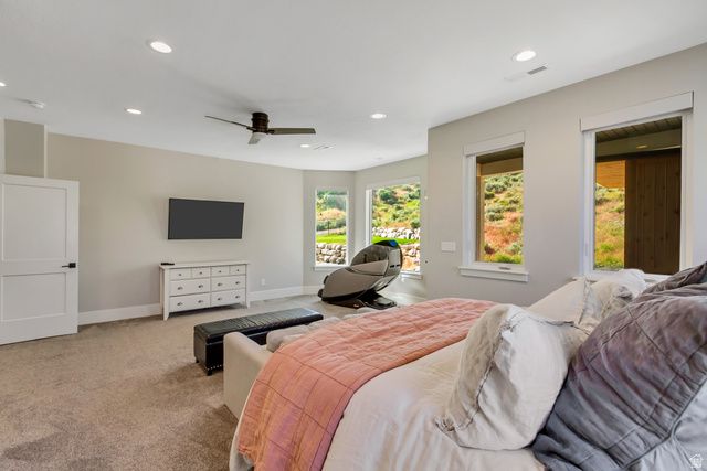 230 E VISTA WAY, North Salt Lake, UT 84054