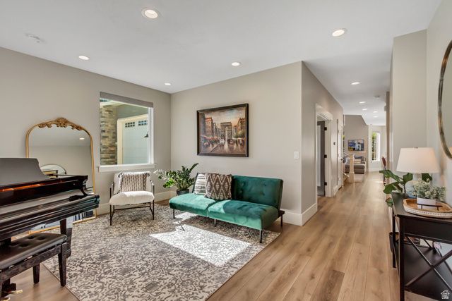 230 E VISTA WAY, North Salt Lake, UT 84054