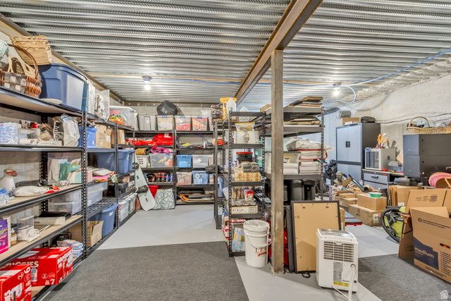 230 E VISTA WAY, North Salt Lake, UT 84054