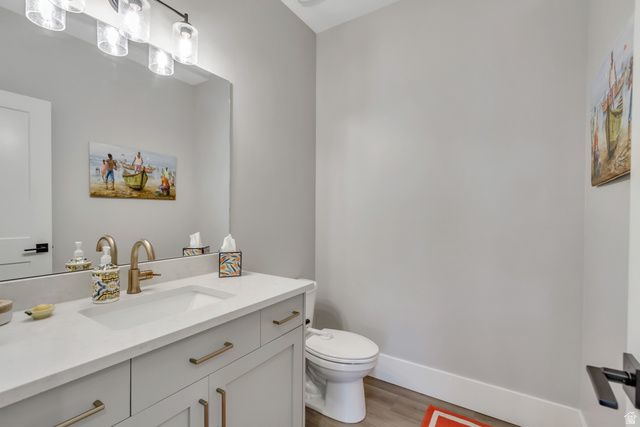 230 E VISTA WAY, North Salt Lake, UT 84054