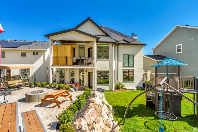 230 E VISTA WAY, North Salt Lake, UT 84054