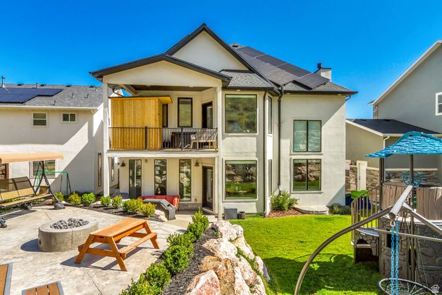 230 E VISTA WAY, North Salt Lake, UT 84054