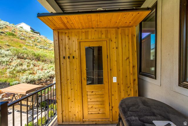230 E VISTA WAY, North Salt Lake, UT 84054