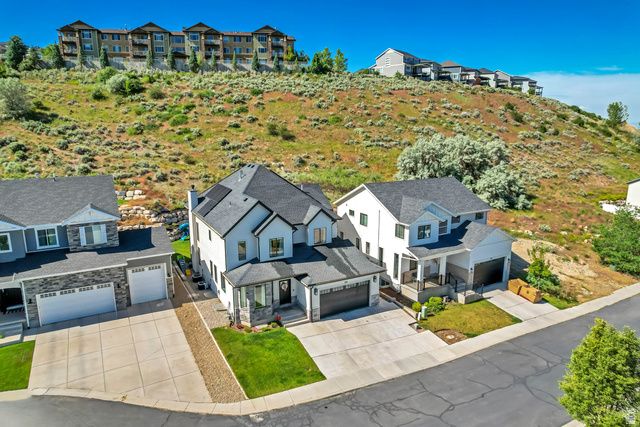 230 E VISTA WAY, North Salt Lake, UT 84054