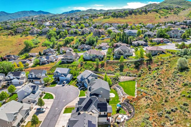 230 E VISTA WAY, North Salt Lake, UT 84054
