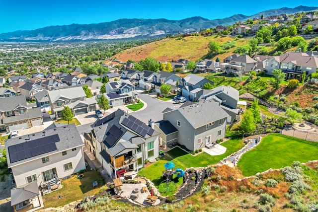 230 E VISTA WAY, North Salt Lake, UT 84054