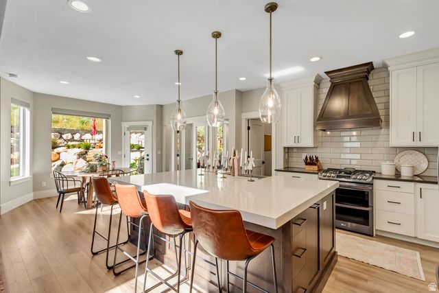 230 E VISTA WAY, North Salt Lake, UT 84054