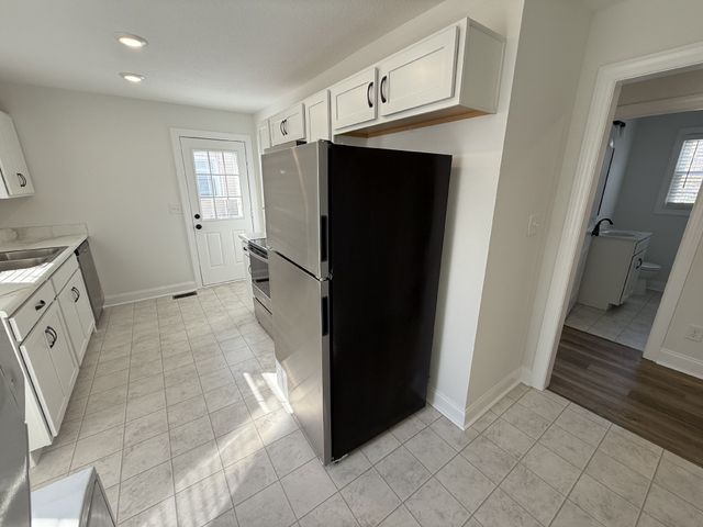 15 Maple St, Clarksville, TN 37042