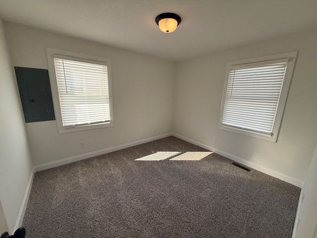 15 Maple St, Clarksville, TN 37042