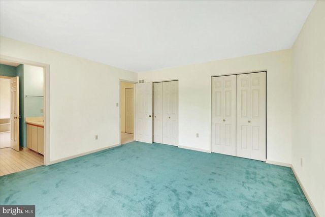 1914 MEADOW LN, Wyomissing, PA 19610
