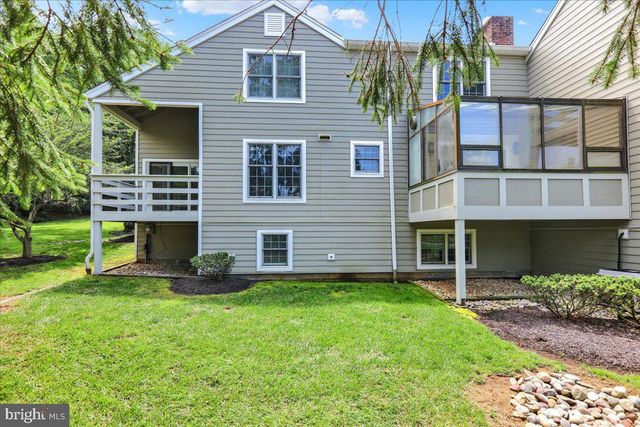 1914 MEADOW LN, Wyomissing, PA 19610