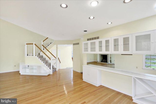 1914 MEADOW LN, Wyomissing, PA 19610