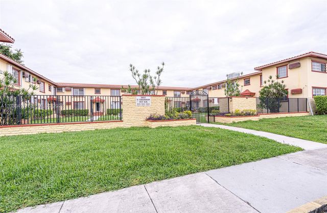 637 SW 11th St 6W, Miami, FL 33129