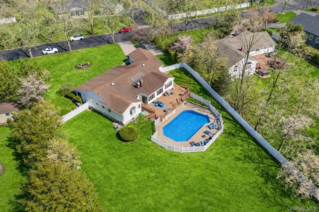 8 Penn Drive, Dix Hills, NY 11746