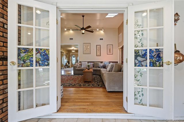8 Penn Drive, Dix Hills, NY 11746