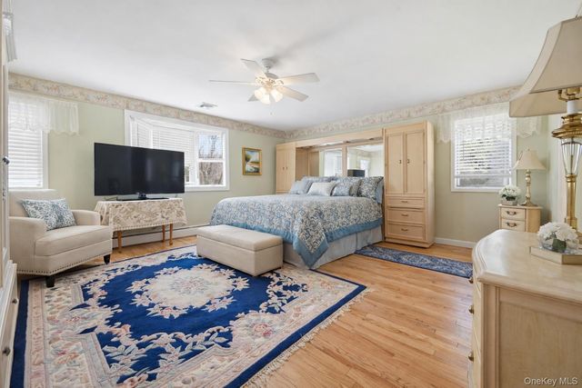 8 Penn Drive, Dix Hills, NY 11746