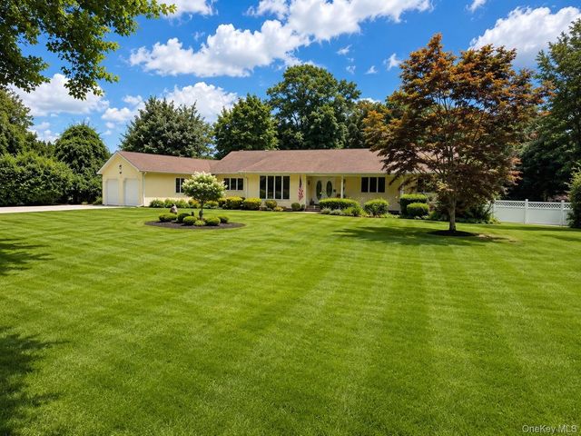 8 Penn Drive, Dix Hills, NY 11746