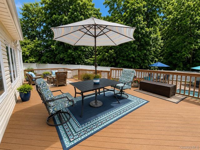 8 Penn Drive, Dix Hills, NY 11746