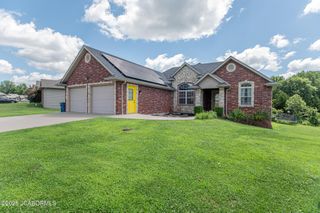425 EDWARDS DRIVE, Holts Summit, MO 65043