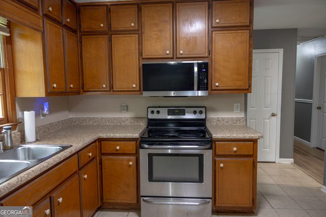 4311 SE Derbyshire Trace SE, Conyers, GA 30094