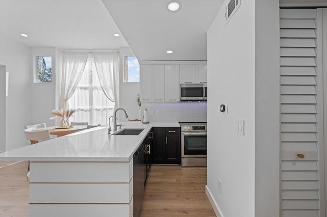 4879 Via Palm Lakes 622, West Palm Beach, FL 33417