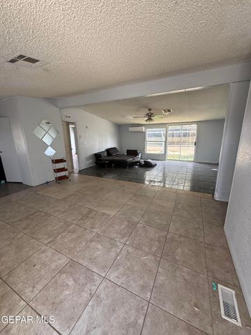 924 Sheryl Circle, Socorro, TX 79927