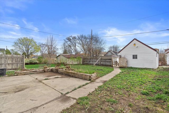 2342 73rd STREET, West Allis, WI 53219