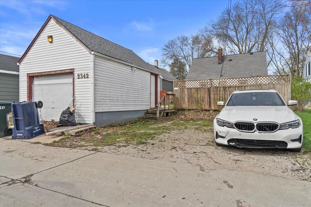 2342 73rd STREET, West Allis, WI 53219