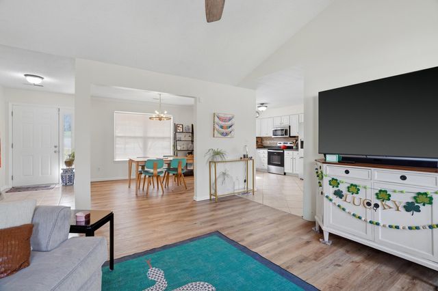 2805 SHINGO CT, Columbia, MO 65202