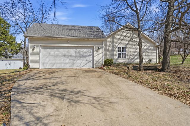 2805 SHINGO CT, Columbia, MO 65202