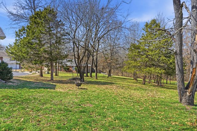 2805 SHINGO CT, Columbia, MO 65202